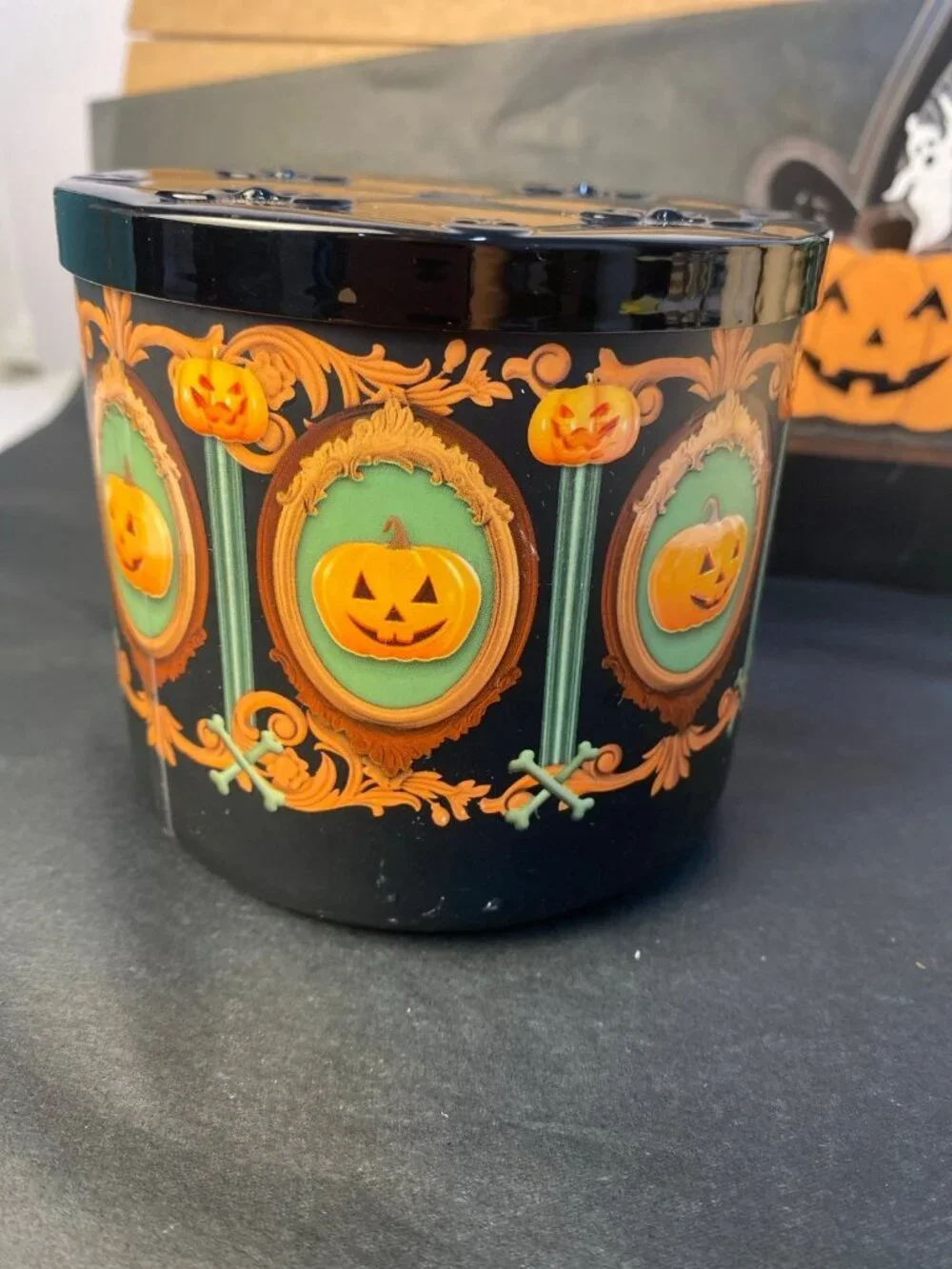 Halloween “Pumpkin Carving” Bath & Body Works New 3 Wick Candle